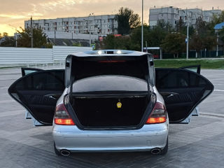 Mercedes E-Class foto 8