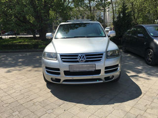 Volkswagen Touareg foto 1