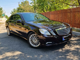 Mercedes E-Class foto 1