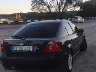 Ford Mondeo foto 7