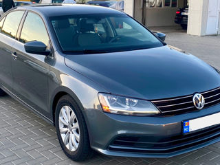 Volkswagen Jetta foto 2