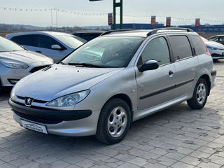 Peugeot 206 foto 1