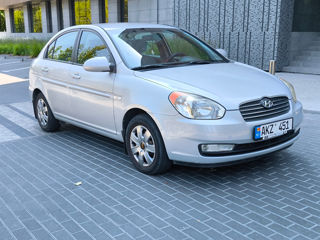 Hyundai Accent foto 2