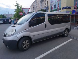 Opel Vivaro foto 2