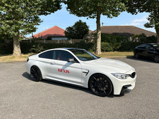 BMW M4 foto 3