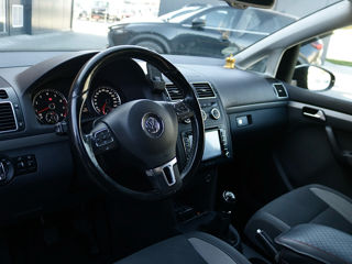 Volkswagen Touran фото 6