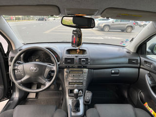 Toyota Avensis foto 7