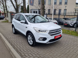 Ford Kuga foto 3