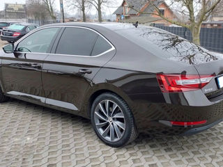 Skoda Superb foto 4