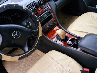 Mercedes C-Class foto 4