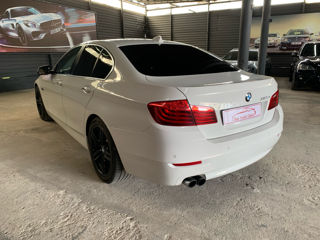 BMW 5 Series foto 4