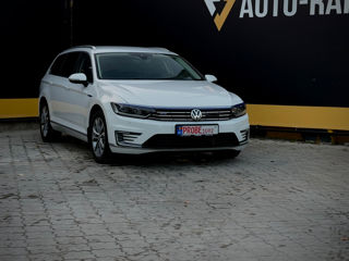 Volkswagen Passat foto 3