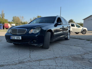 Mercedes C-Class foto 3