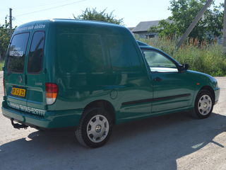 Volkswagen Caddy foto 1