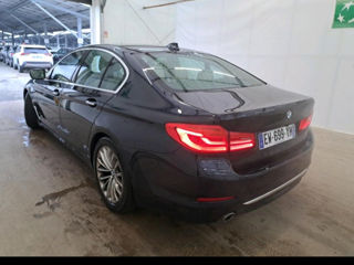 BMW 5 Series foto 3