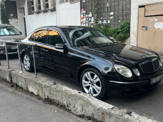 Mercedes E-Class foto 2