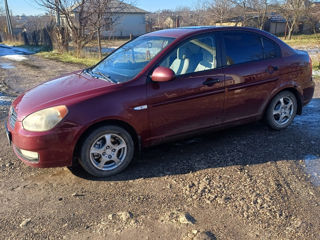 Hyundai Accent foto 7