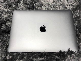 MacBook Pro 13(4 thunderbold) i5/8/512Gb foto 2