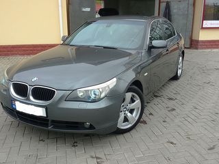 BMW 5 Series foto 1