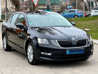 Skoda Octavia foto 1