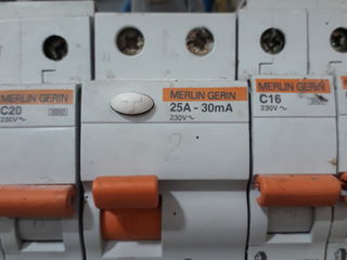 Electrik. facem orice lucrare. preturi mici фото 5