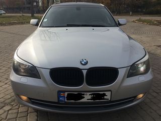 BMW 5 Series foto 1