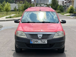 Dacia Logan foto 2