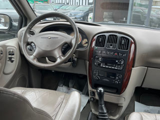 Chrysler Voyager foto 6