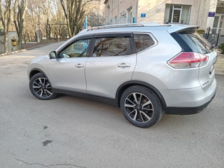 Nissan X-Trail foto 2