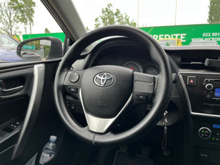 Toyota Auris фото 14