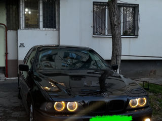 BMW 5 Series foto 4