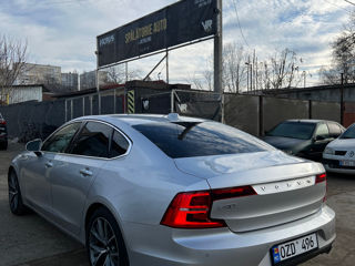 Volvo S90 foto 2