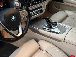 BMW 7 Series foto 6