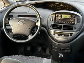 Toyota Previa foto 10