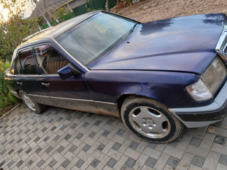 Mercedes Series (W124) foto 4