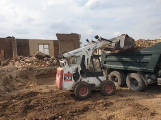 Servicii bobcat kamaz, buldoexcavator demolare  si evacuare excavator,вывоз стороительного мусора foto 6