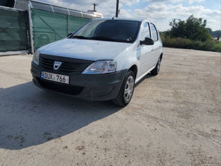 Dacia Logan foto 1