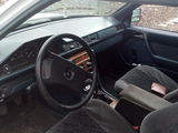 Mercedes Series (W124) foto 4