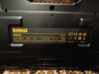 Зарядное устройство DeWalt DCB104 foto 2