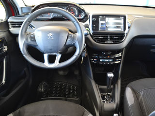 Peugeot 208 foto 5