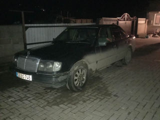 Mercedes Series (W124) foto 7