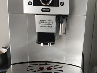 Aparat de cafea DeLonghi Magnifica Cappucino acum adus din Germania. foto 1