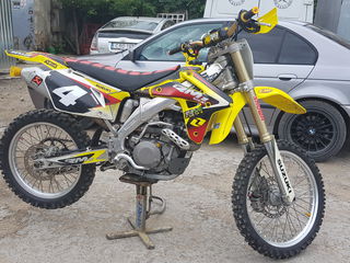 Suzuki RM-Z 450 foto 2