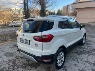 Ford EcoSport foto 4