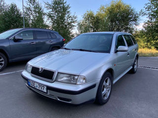 Skoda Octavia foto 1