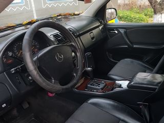 Dezmembrez ML w163 разбераю на запчасти foto 3