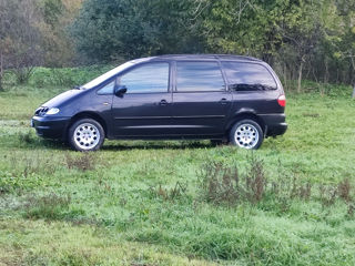 Volkswagen Sharan foto 2