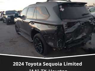 Toyota Sequoia foto 4