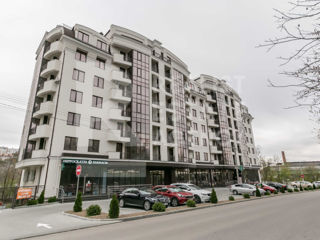 Apartament cu 3 camere, 102 m², Centru, Ialoveni foto 1