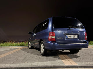 KIA Carnival foto 4